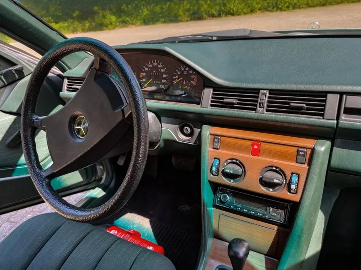 Mercedes-Benz CE 230