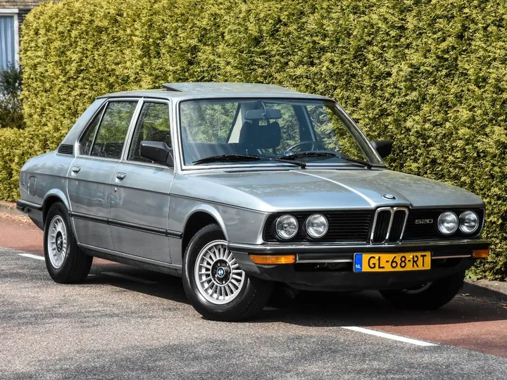 BMW 520