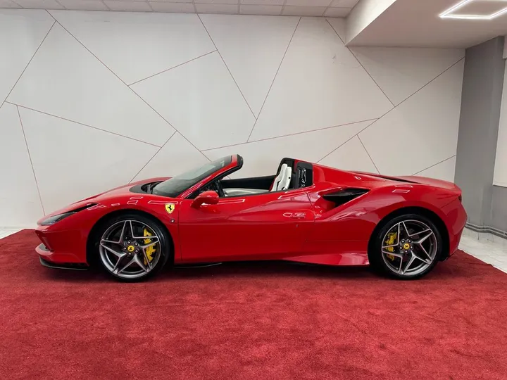 Ferrari F8