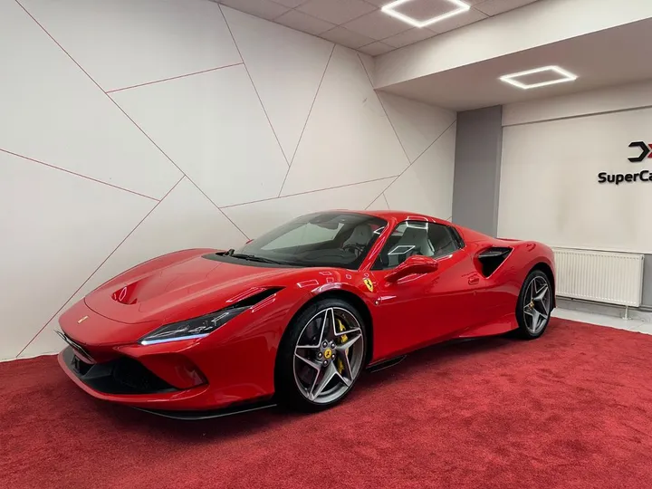 Ferrari F8