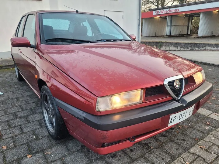 Alfa Romeo 155
