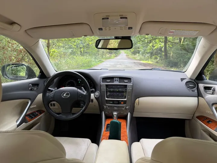 Lexus IS 250