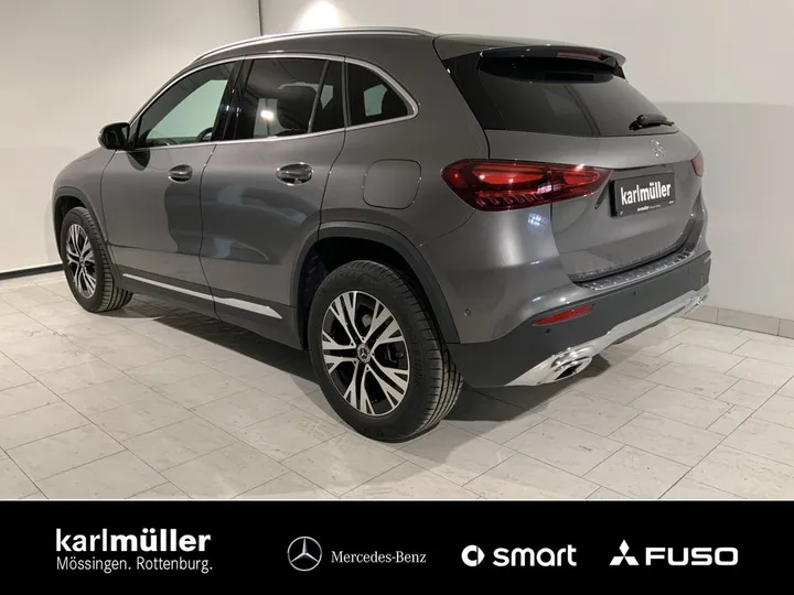 Mercedes-Benz GLA 200