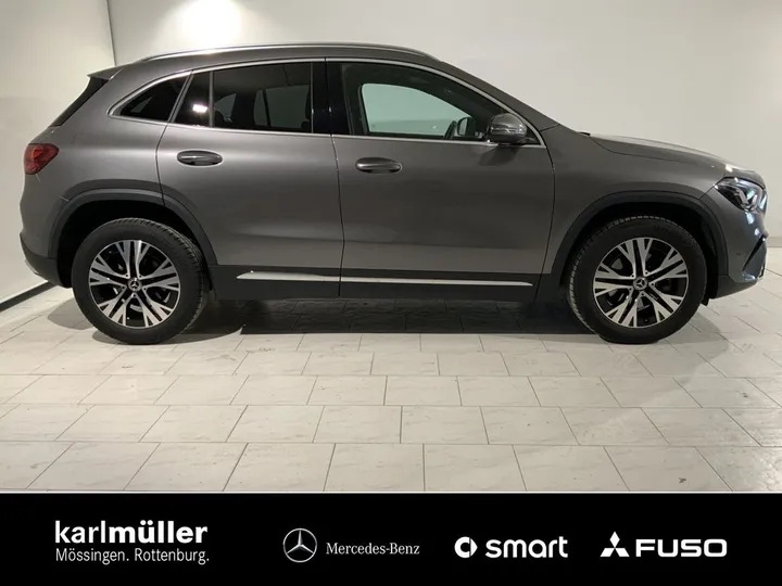 Mercedes-Benz GLA 200