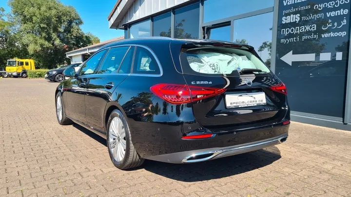 Mercedes-Benz C 220