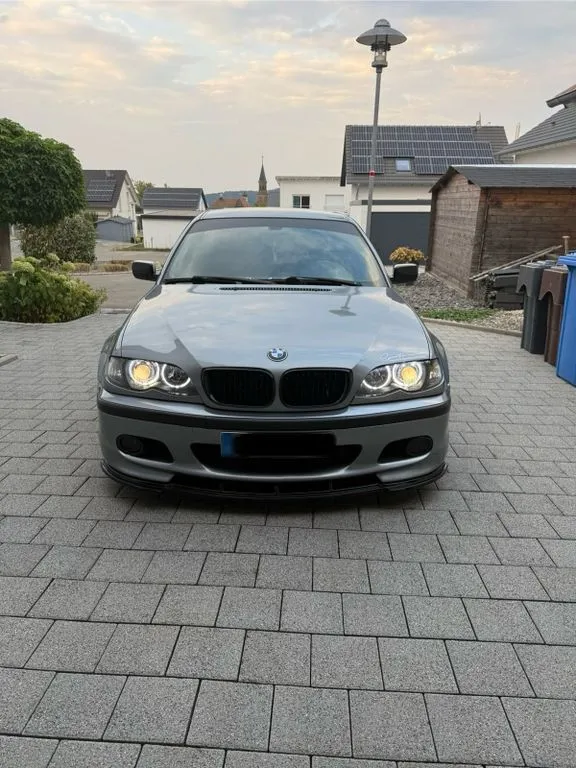 BMW 320