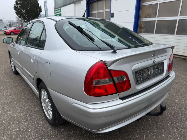 Mitsubishi Carisma