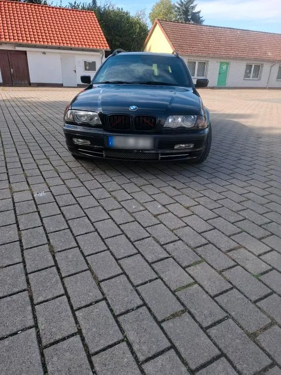 BMW 330