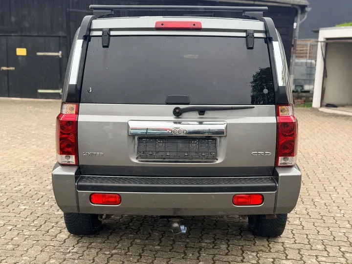 Jeep Commander