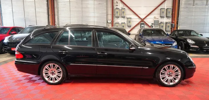 Mercedes-Benz E 200