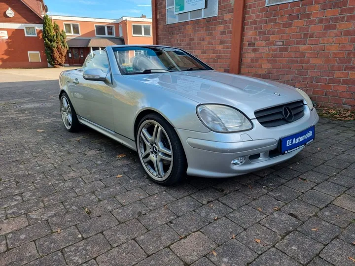 Mercedes-Benz SLK 320