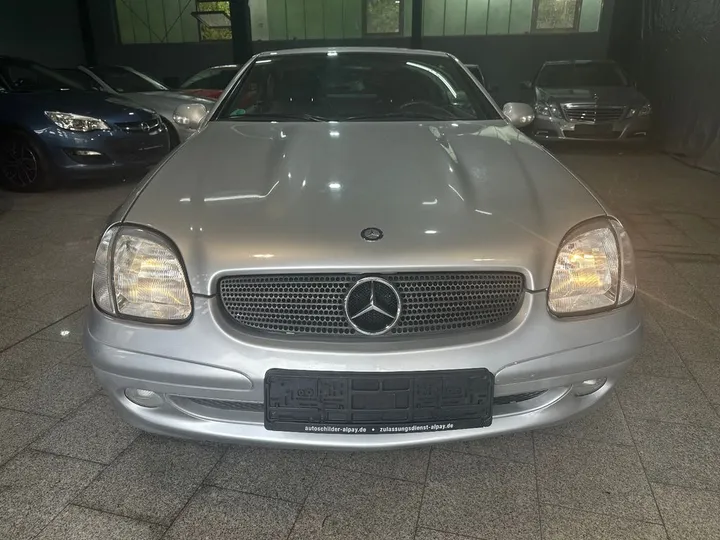 Mercedes-Benz SLK 230