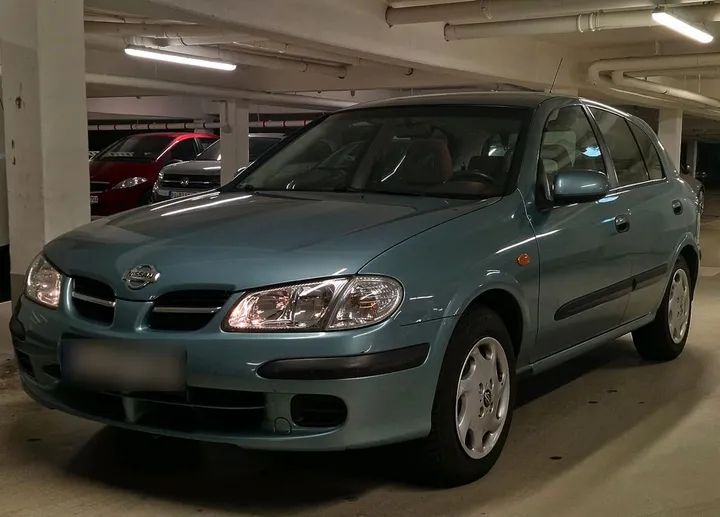Nissan Almera