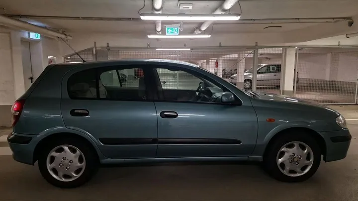 Nissan Almera