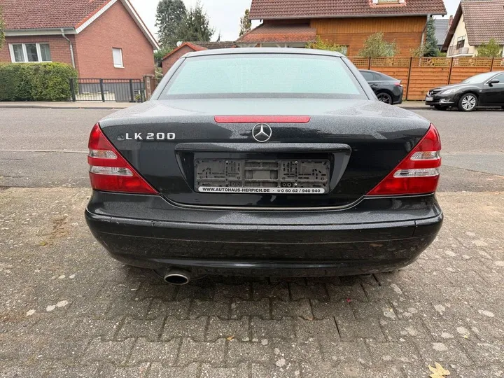 Mercedes-Benz SLK 200