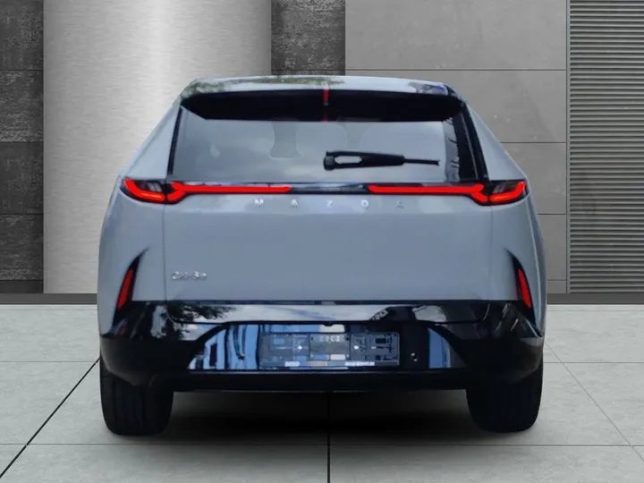 Mazda CX-6e