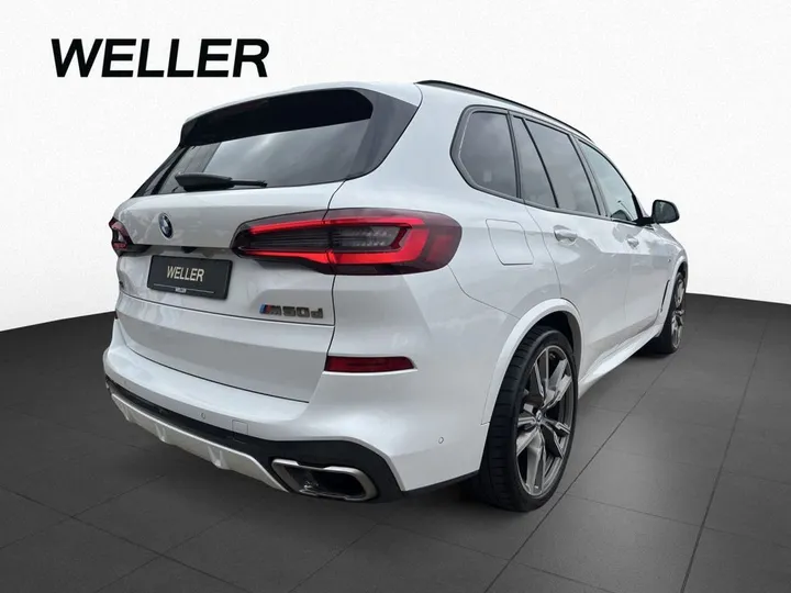 BMW X5 M50