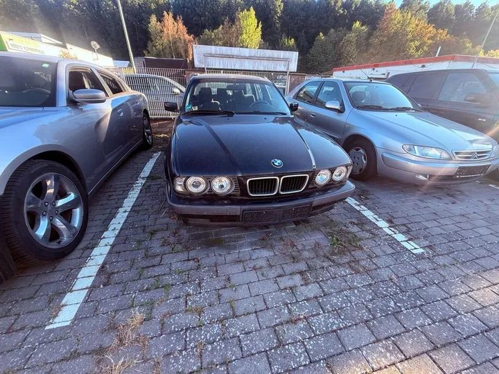 BMW 518