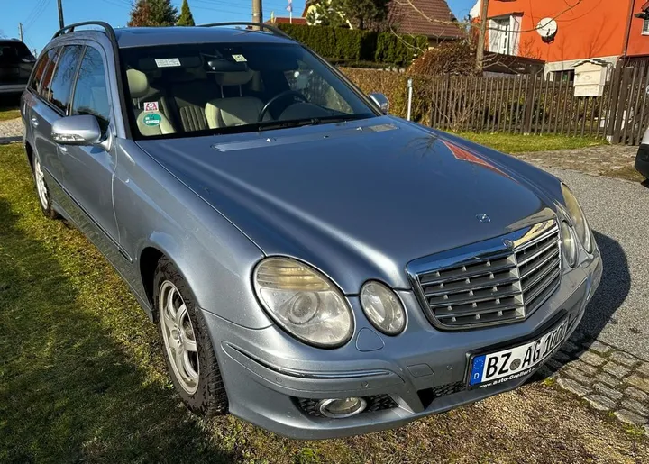 Mercedes-Benz E 280