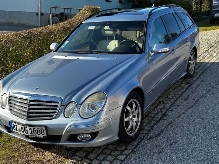 Mercedes-Benz E 280
