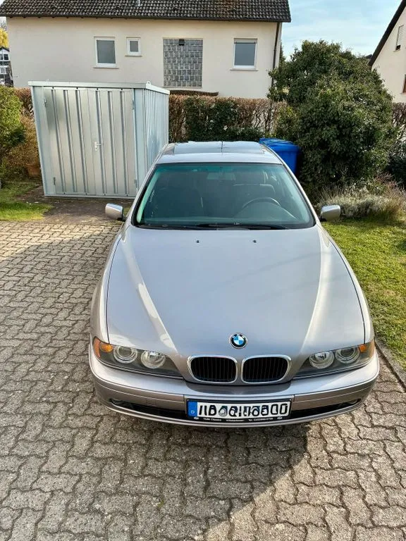 BMW 520