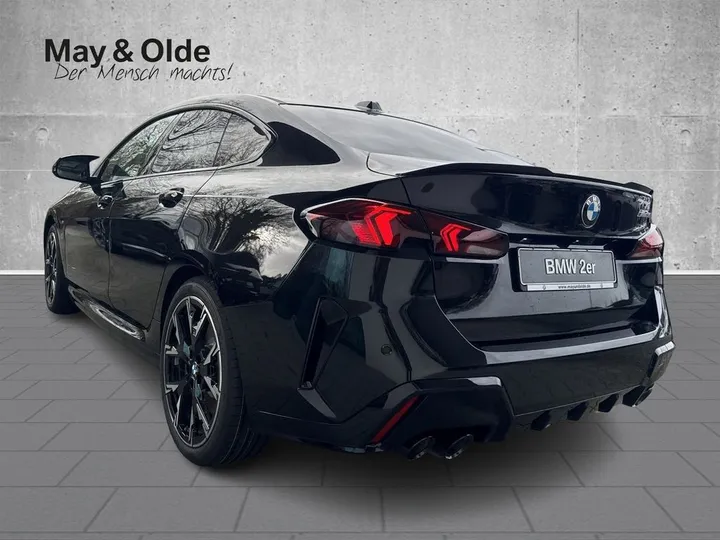 BMW M235