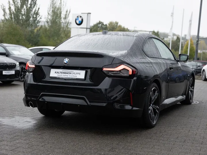 BMW 220