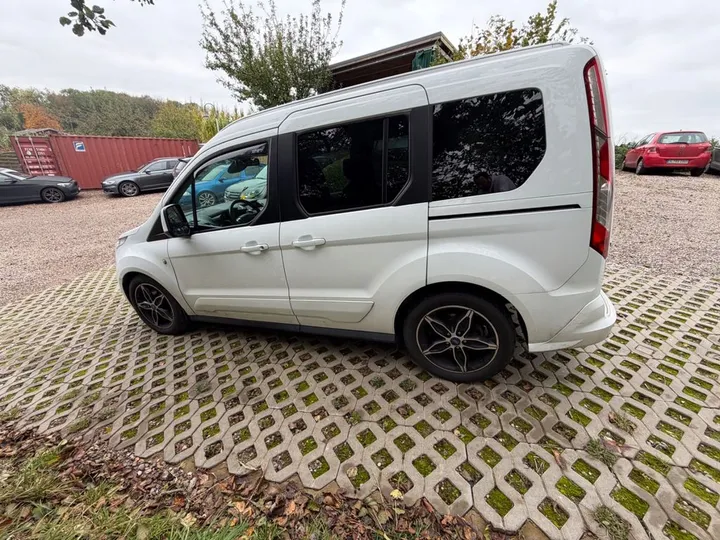 Ford Tourneo