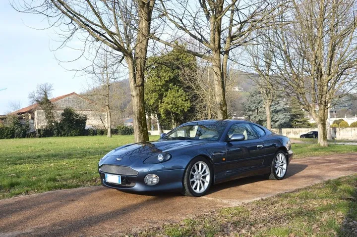 Aston Martin DB