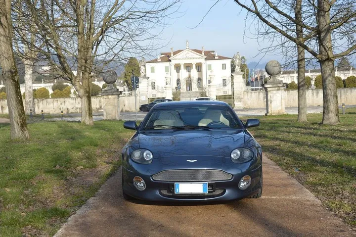 Aston Martin DB