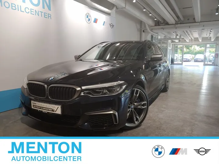 BMW M550