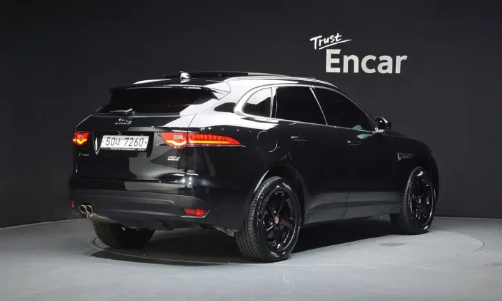 Jaguar F-PACE