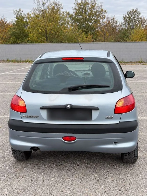 Peugeot 206