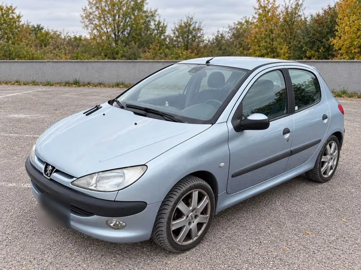 Peugeot 206
