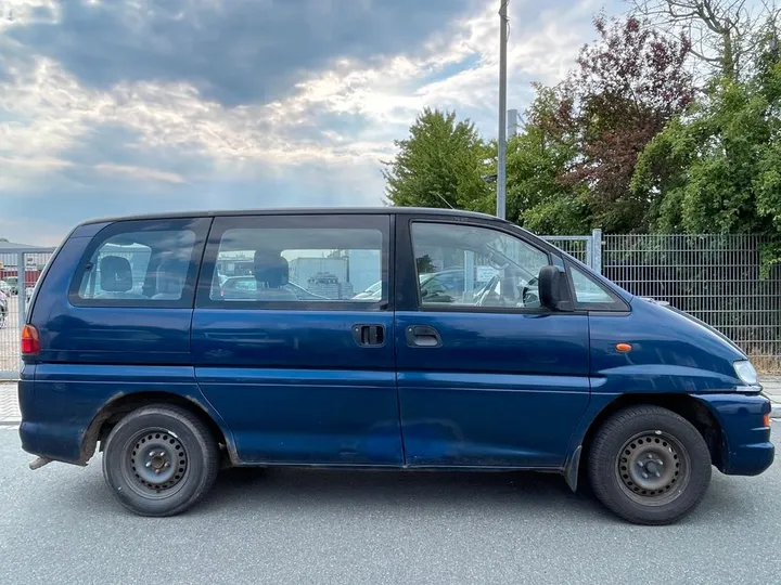 Mitsubishi Space Gear
