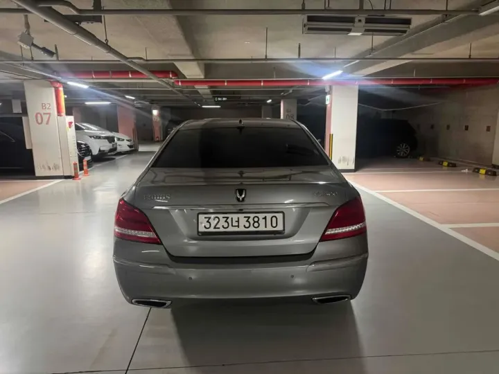 Hyundai Equus
