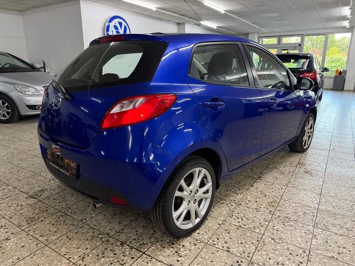 Mazda 2