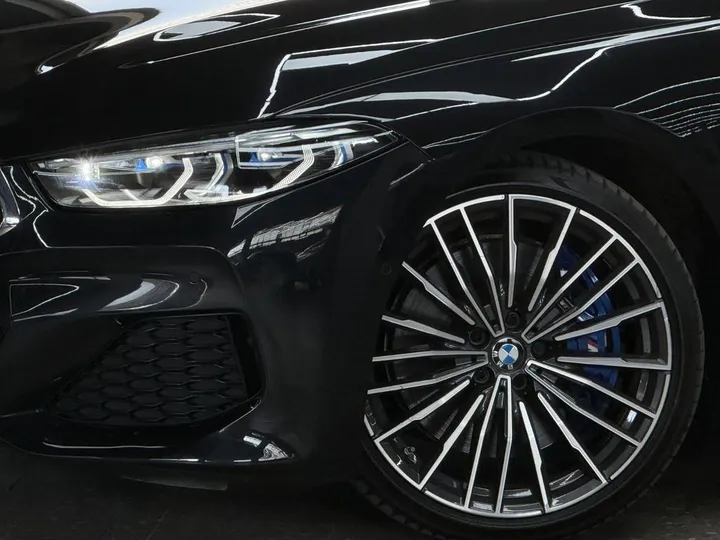 BMW 840