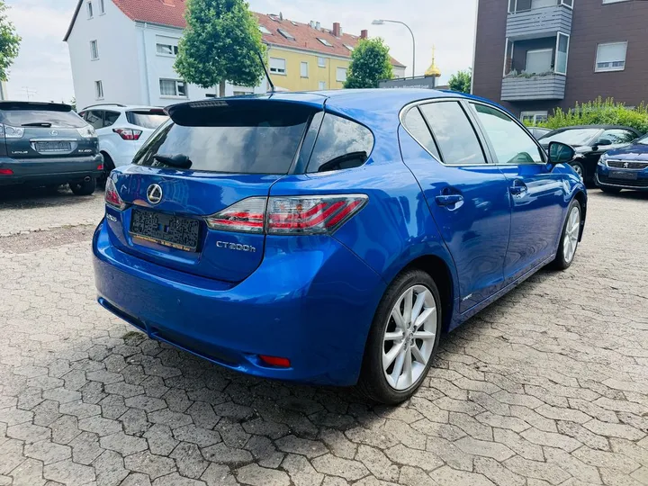 Lexus CT 200h