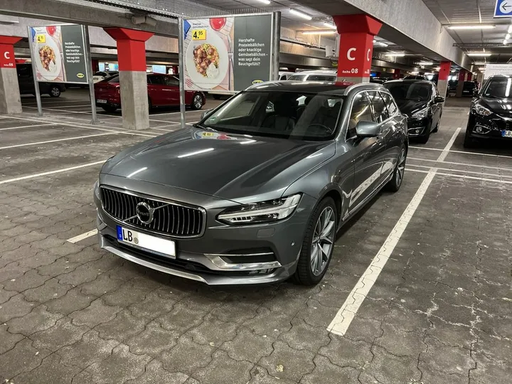 Volvo V90