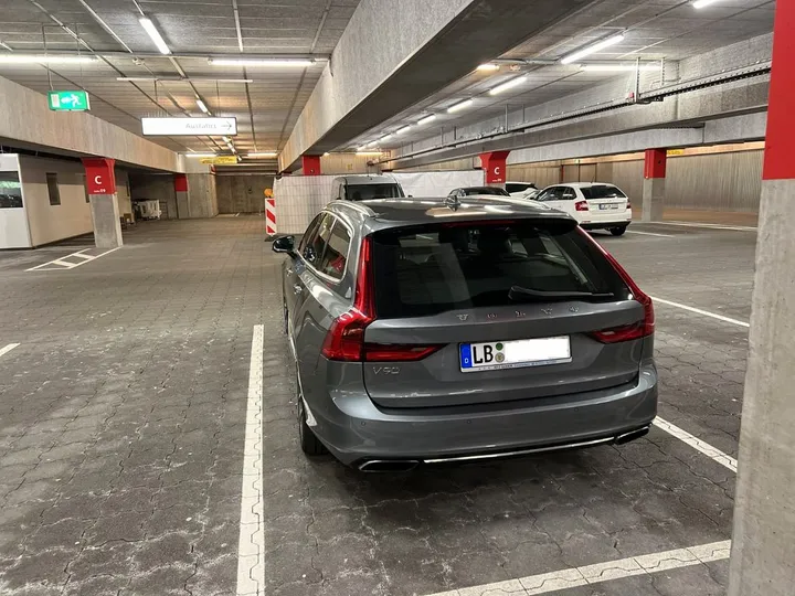 Volvo V90
