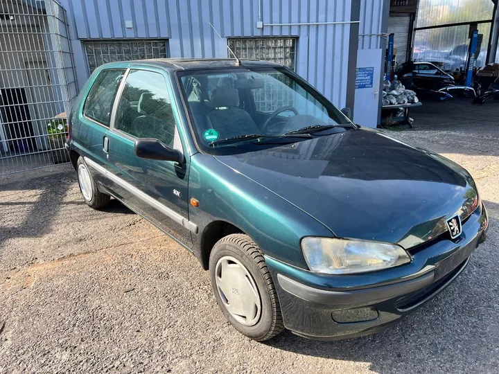 Peugeot 106