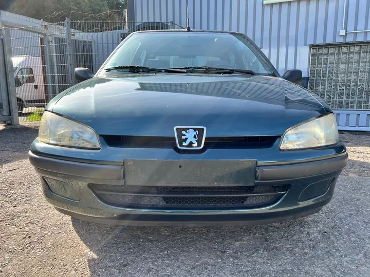 Peugeot 106