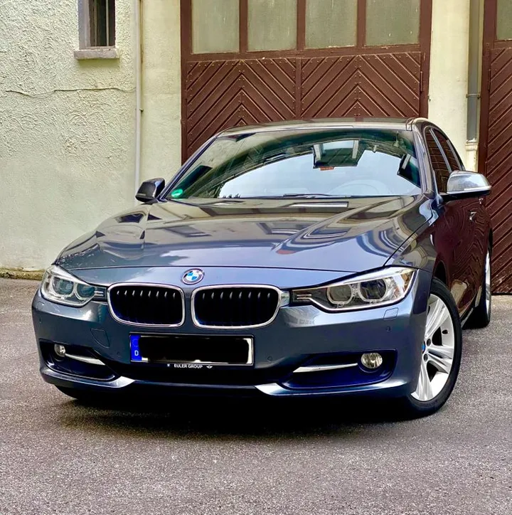BMW 320