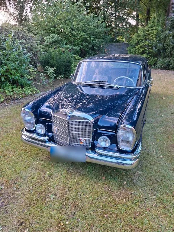 Mercedes-Benz B 220