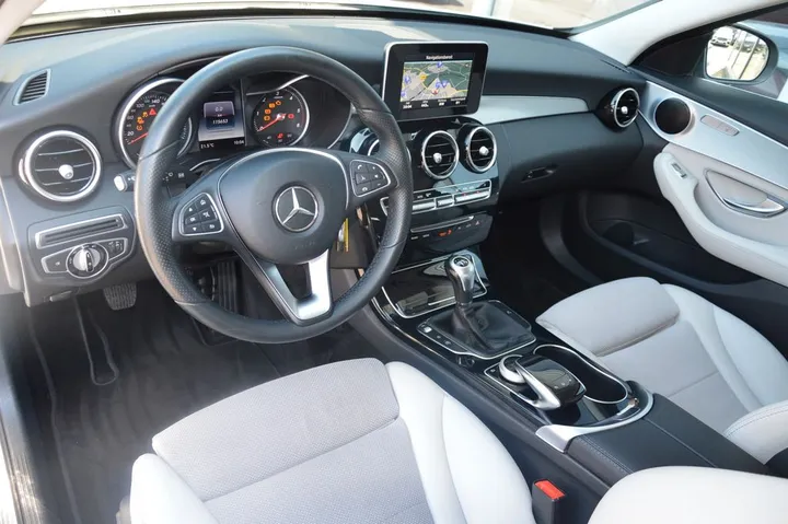 Mercedes-Benz C 220