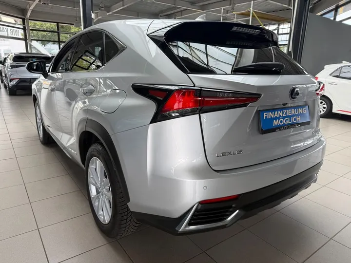 Lexus NX 300