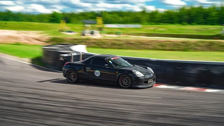 Toyota MR 2