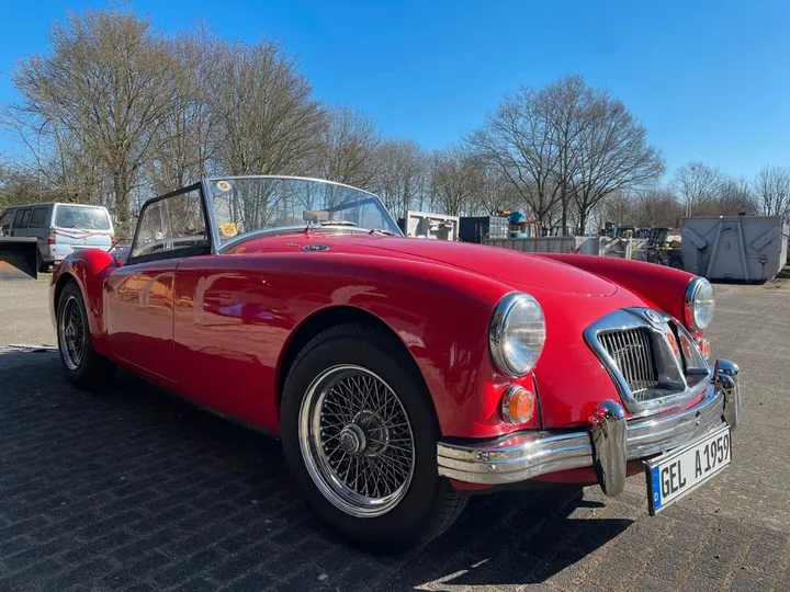 MG MGA