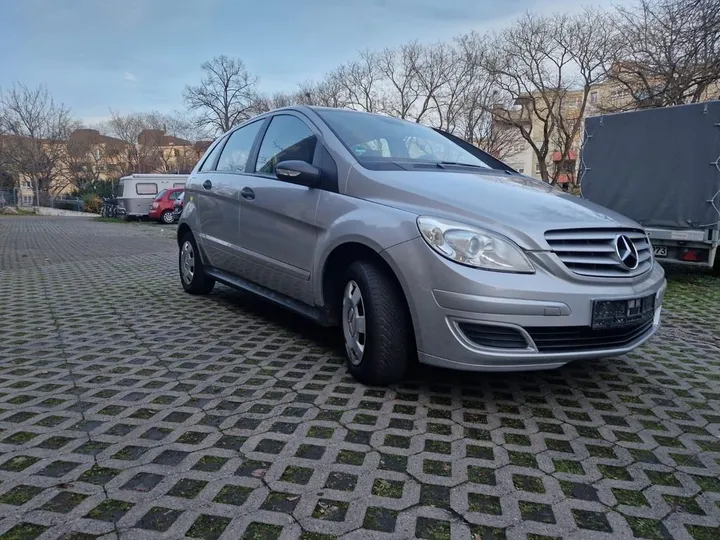 Mercedes-Benz B 150